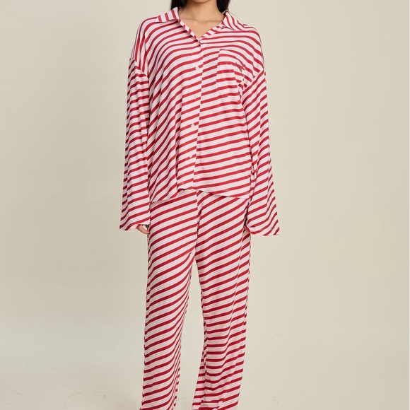 Djerf Avenue Other - Djerf Avenue Go Slow Candy Cane pajama set 🎄❤️